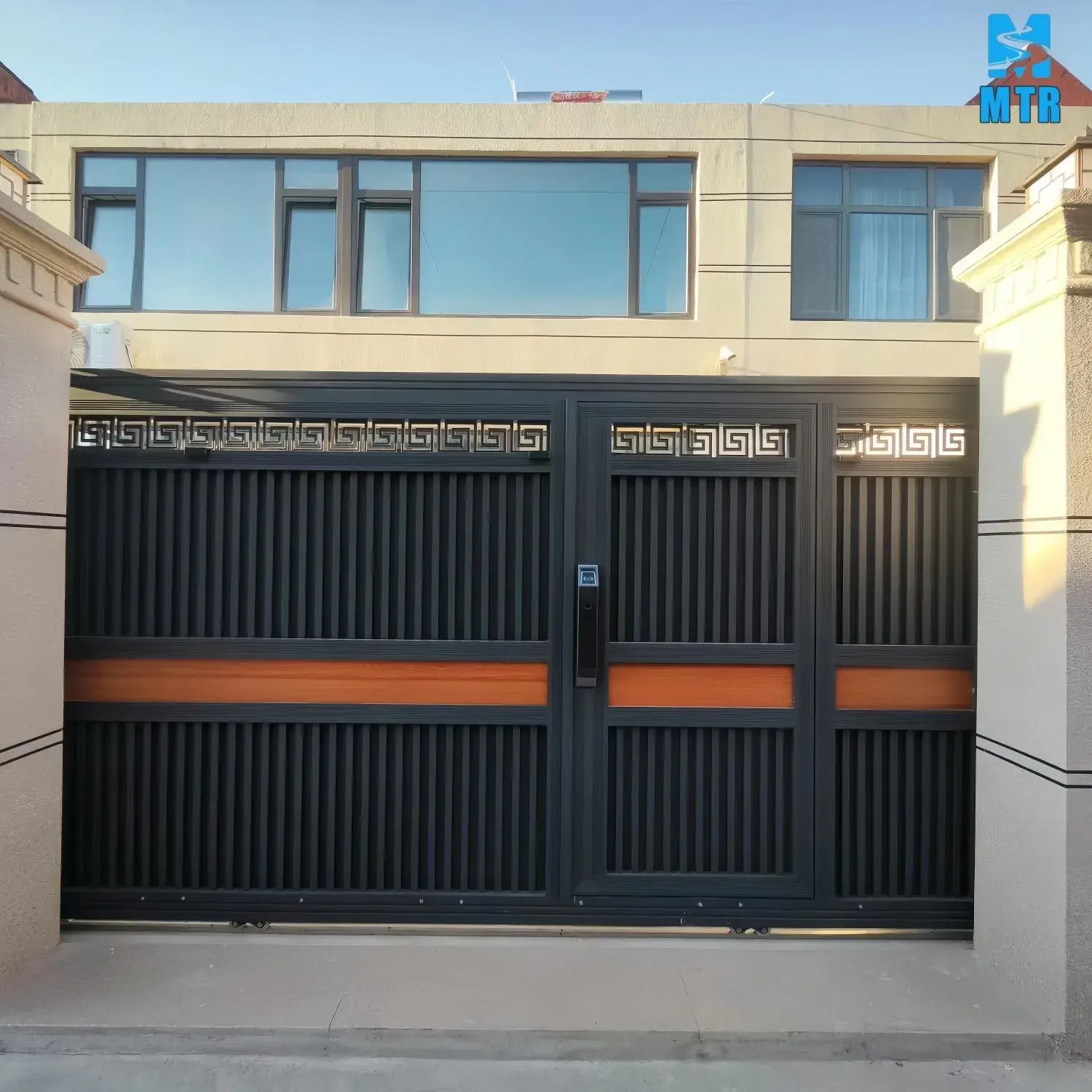 Luxury Residence Smart Gate & Lock System
